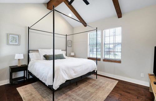 Getaway Near River Walk DT Yard BBQ Pet Games - Foto 26