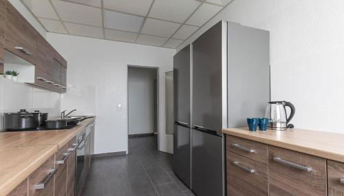 T&K Apartments 6 and 10 Room Apartment in Neuss for big Groups 22min to Fair DUS - Foto 5, stove, dishwasher, pet friendly, minibar