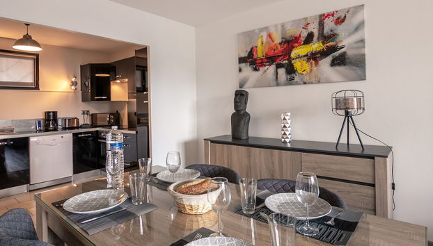 Kitchen / Dining Room