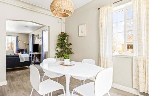 Stylish City Retreat - King Beds - Walk to Sloans Lake - Foto 12