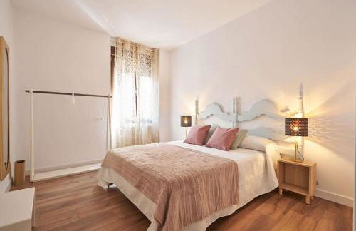 Amplio alojamiento centro barrio del Oeste - Photo 1