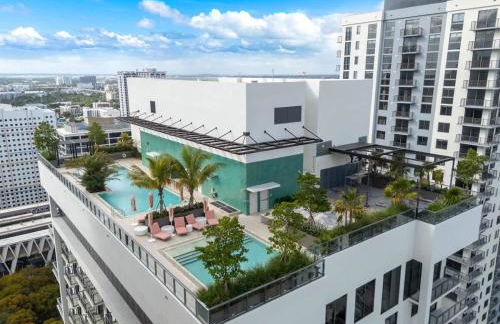 Brand New Luxury Studio at The Crosby Downtown MIA - Foto 1