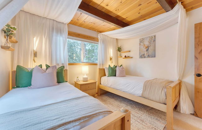 Peaceful Tahoe Retreat 5mins to Lake Cozy Modern Cabin - Foto 23