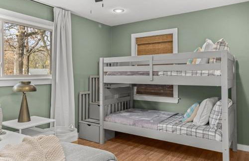 Spacious Family Haven - Walk to Downtown & JBU - Foto 20