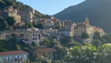 Charming air-conditioned house with garden & view - Foto 2