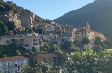 Charming air-conditioned house with garden & view - Foto 2