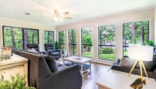 Lakefront 3BR with Bunkhouse and Kayaks, Rowboat Included - Foto 5