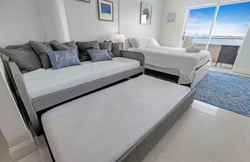 Waterfront Studio Condo in the Heart of Miami - Skyline & Bay Views - Foto 25