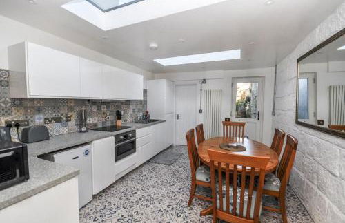 Duke’s Cottage - Photo 5