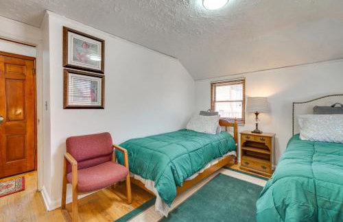 Walk to Detroit Zoo Home with Sunroom and Patio! - Foto 16