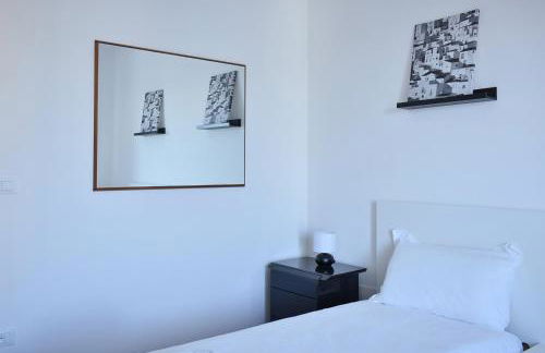 By the Hills Apartment - Foto 32