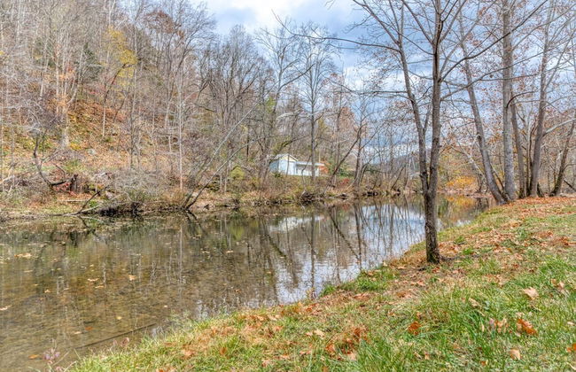 4BR Lodge on Wolf Creek – Fishing, Hiking, New River Fun & Hokie Weekends - Foto 34