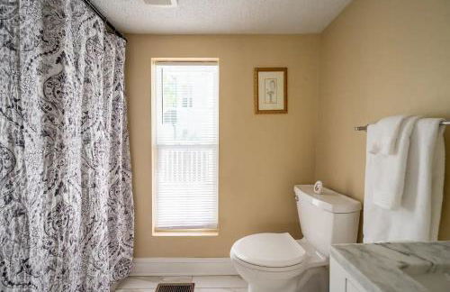 Modern 3-bedroom, big fence yard, Pets stay free - Foto 19