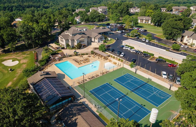 Highland Hideaway - Branson - Local Attractions, On-site Amenities & More! - Photo 22