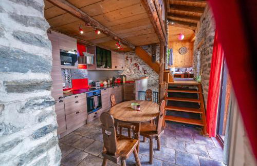 Charmante maison en pierre du Queyras - espace et luminosité - Foto 4