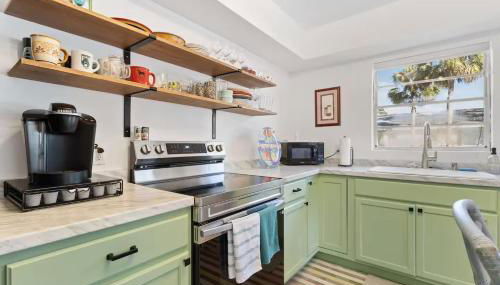 Bright Bay Hideaway - Near Springs - Pet Friendly - Foto 4, stove