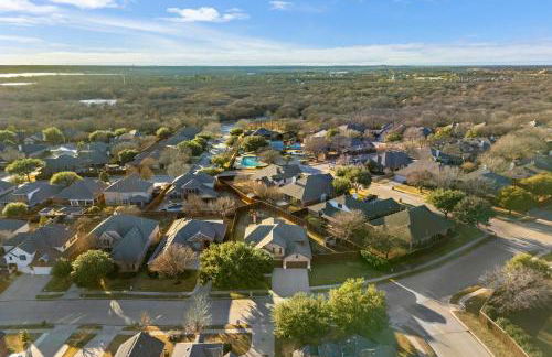 Spacious 4BR 3BA with Yard Mins to LakeLewisville - Foto 44