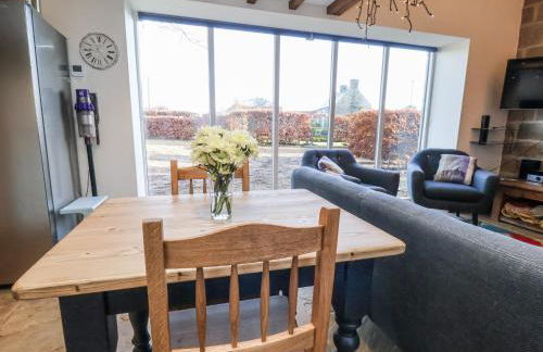 Chestnut Barn - Photo 11