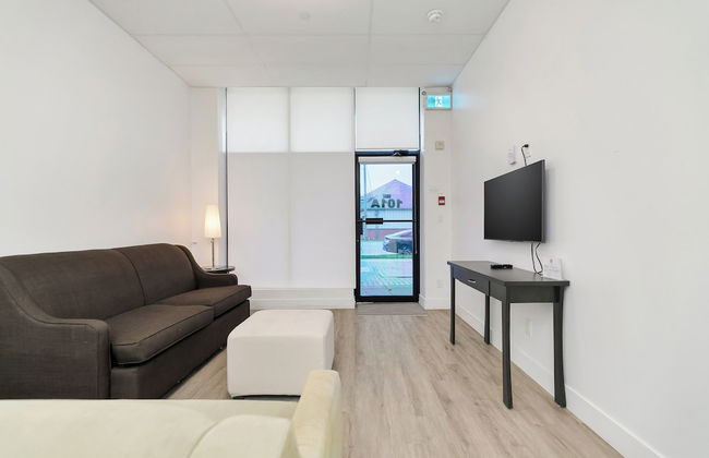 Cozy 1BR Lakeside Retreat - Foto 13