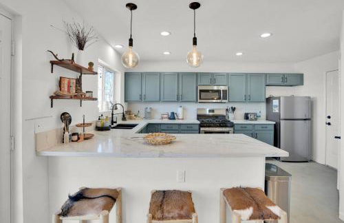 3Br 2Bth, 10 min to JTNP, EV Charger, Zen Garden - Foto 14