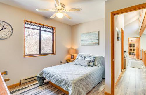 Private Spa, Fire Pit and Deck Poconos Home! - Foto 23