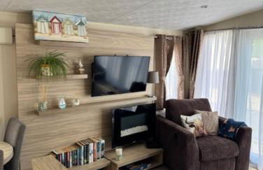 Static Caravan on the Jurassic Coast at Freshwater Beach Holiday Park - Photo 11