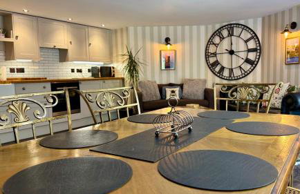 Ashleigh Buxton - Foto 35