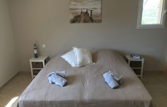 Villa in Le Plan-de-la-tour With Pool - Photo 10