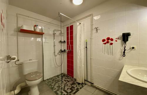 Charmant Logement de plein pied avec piscine 2* - Foto 12