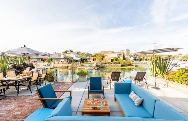 Bay Breeze by Avantstay Bayfront Home w/ Fire Pit & Private Dock in Balboa Peninsula - Foto 38