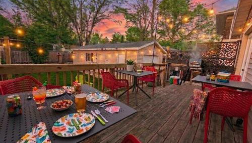 HeartOfRockfrd/NEXPlayground/IndoorHotTub/GameRoom - Foto 3