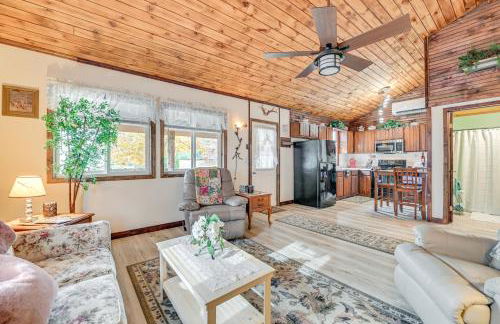 2 Mi to Lake Champlain Cabin with River Access! - Foto 6