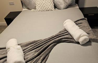 The Rocky Luxe - 4 Bedrooms - Parking - Sleeps 8 - Foto 36