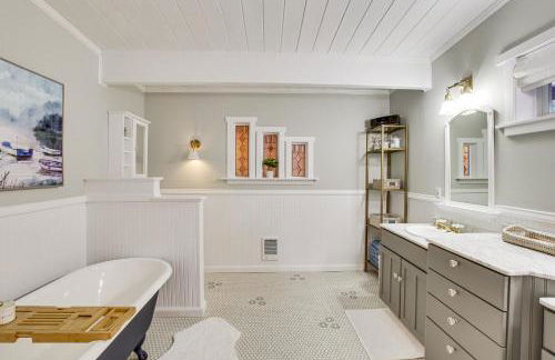 Puget Sound Cottage with Private Community Beach! - Photo 16