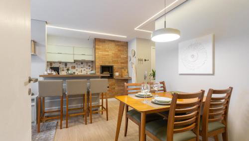 Apto 2qts, Ar Condicionado, Piscina, Churrasqueira, Finamente Mobiliado e Decorado - Foto 1