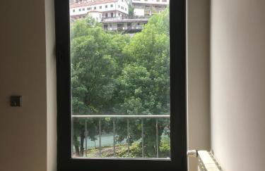 The River's Whisper Apartment - Foto 8