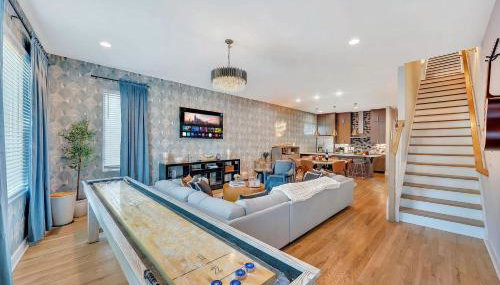 Rooftop Deck & Shuffleboard BBQ Near Downtown - Foto 2