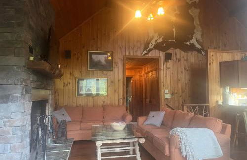 Luxurious Mountain Retreat with Hot Tub Jacuzzi Suite & Wood-Burning Fireplace - 10 Min to Boone - Foto 4