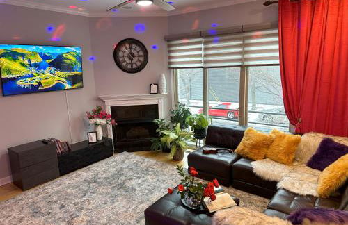 Art Downtown Fulton Market Entire 3 bedroom Home Sleep10 Private Garage Roof EV Tesla - Foto 20