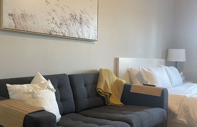 Apartment 202 - Photo 3