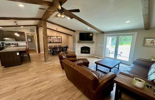 Hier Hideaway - Hot Tub - Fire Pit - King Beds - Foto 8