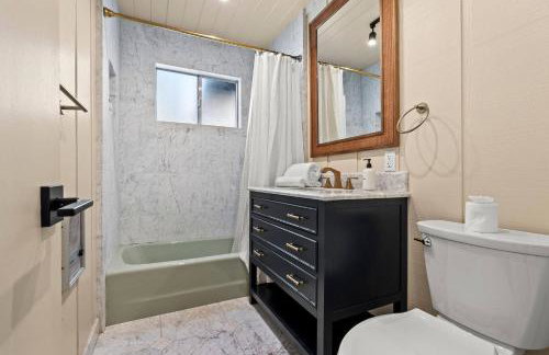 River Haus Sequoia | Hot Tub+New+King Beds+Views! - Foto 42