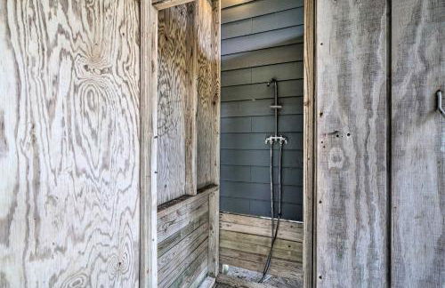 Avon Home on the Channel with Hot Tub and Deck! - Foto 43