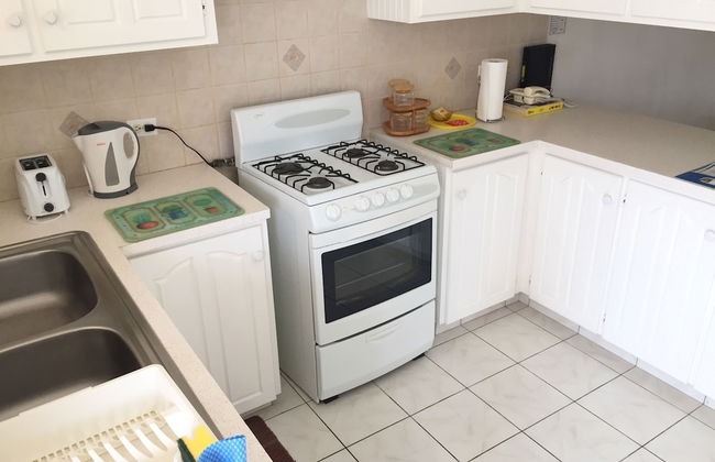 Cumber's Tropical Apartments - Foto 26