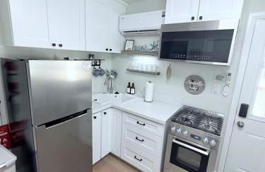 Private 1BR 1BA Suite, Kitchen, Fireplace, Parking - Foto 23