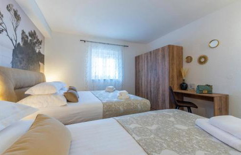 Nice Home In Sestanovac With Kitchen - Foto 65