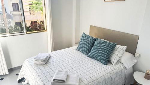 Apartamento segunda línea piscina frente al mar - Foto 2