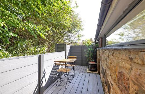 Argyl - The Foundry, A Bright One Bedroom House with Balcony - Photo 2