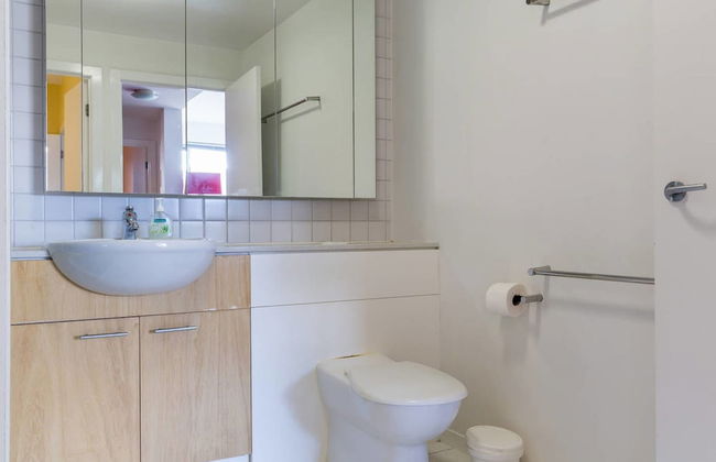 Mika, 2bdr Fitzroy pad With Secure Parking - Foto 22