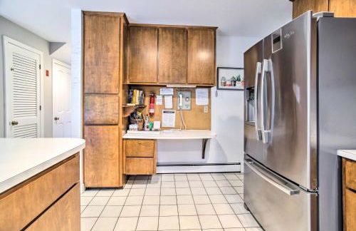 Deck and Grill, Walk to Beaches! Falmouth Retreat - Foto 60